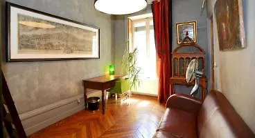 Apartment Ambiance - Auguste *